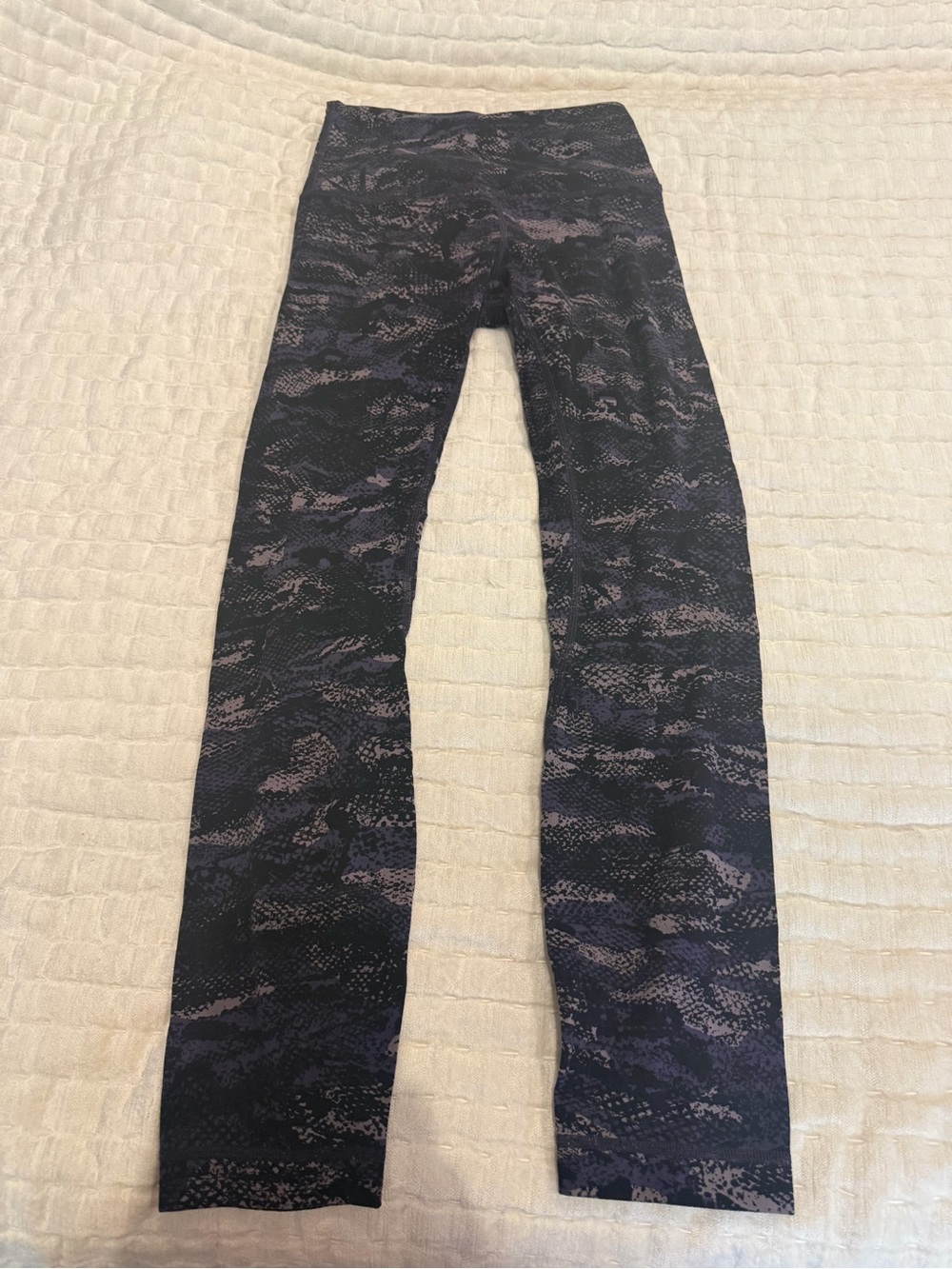 lululemon athletica Black & Purple Camo-Print Leggings